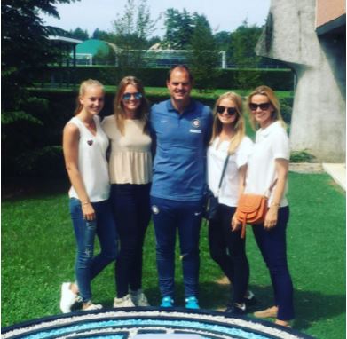 Helen De Boer with her husband Frank de Boer and daughter Beau de Boer, Jacky de Boer and Romy de Boer